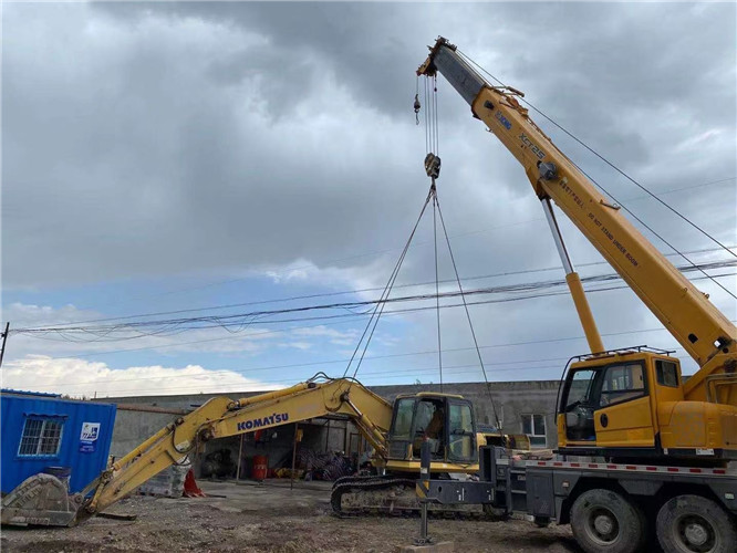 玉门市25吨吊车的工作半径是多少？