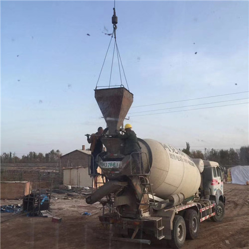 玉门市“精准瞄准”—— 吊车的 “定位导航” 技术