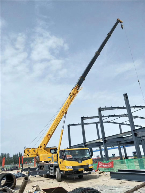 玉门市超高层建筑钢结构吊装案例